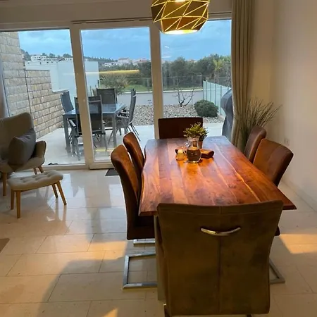 Aga Βόντιτσε