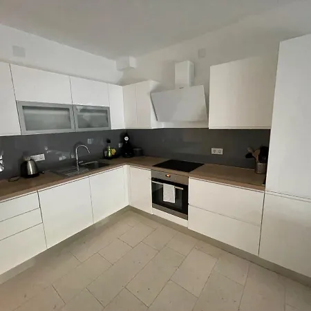 Διαμέρισμα Aga *